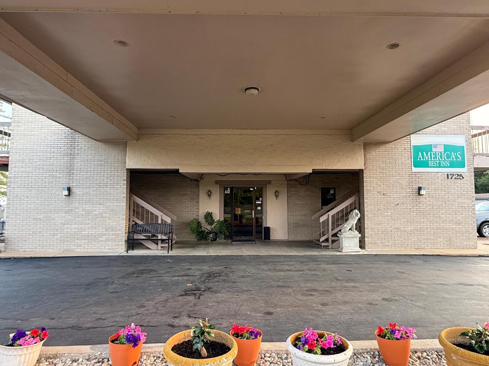 America'S Best Inn & Suites Eureka Luaran gambar